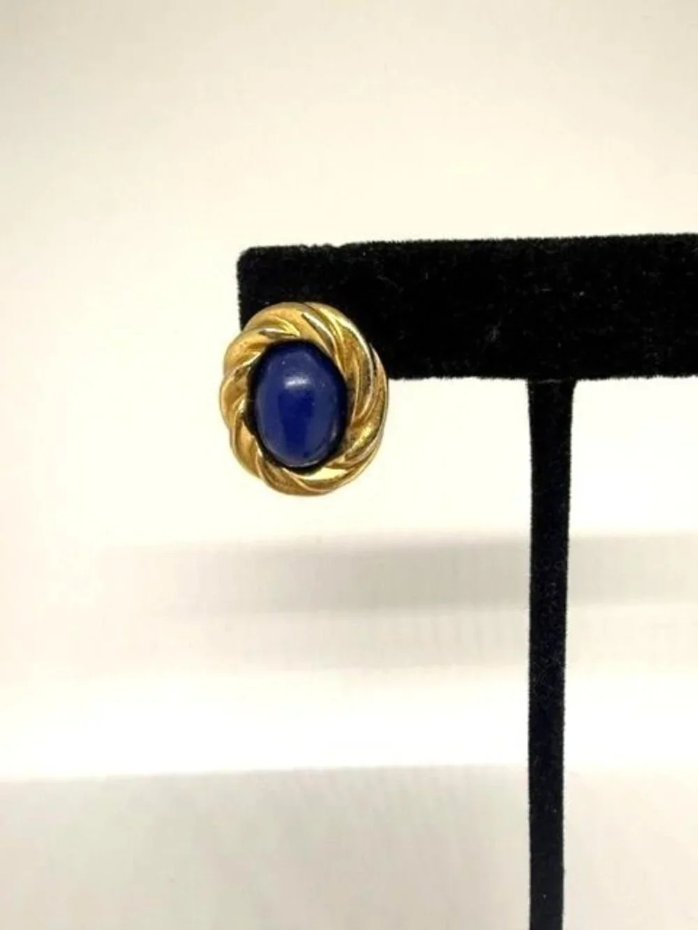 KJL Kenneth Jay Lane for Avon Blue Cabochon & Gold Tone Twist Stud Earrings - Picture 2 of 5